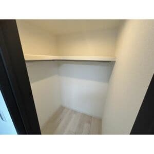 Room image 16