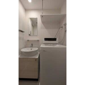 Room image 8