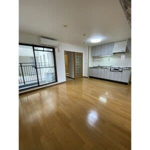 Room image 13