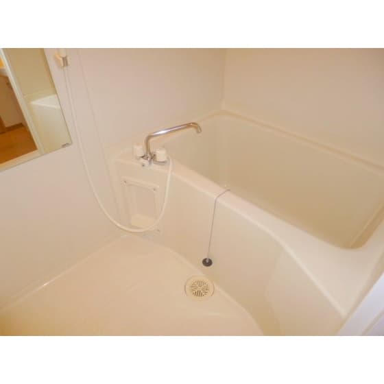 Room image 10