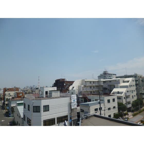 Room image 15