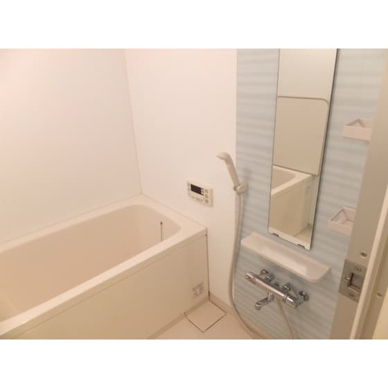 Room image 10