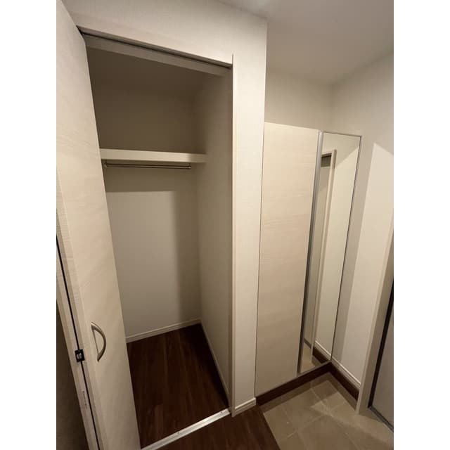 Room image 14