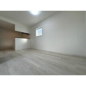 Room image 12