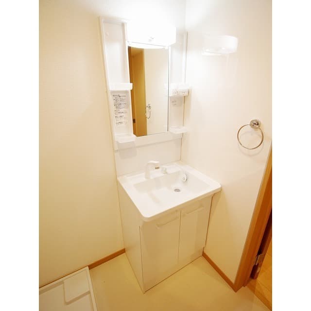 Room image 13