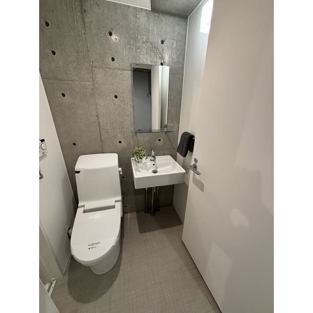 Room image 11