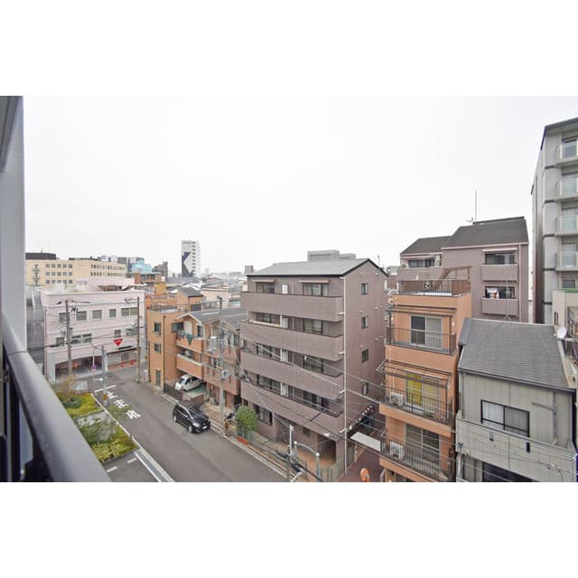 Room image 10