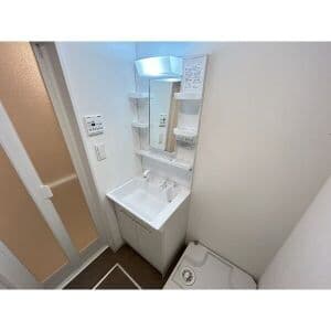 Room image 12
