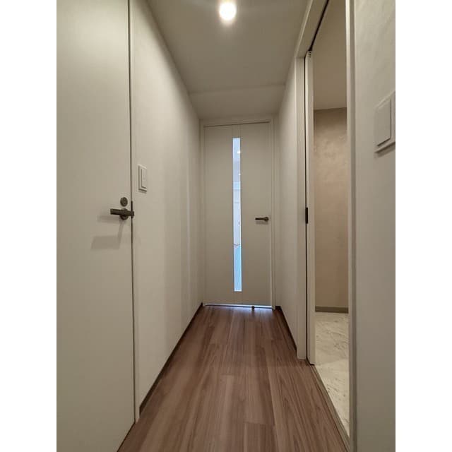 Room image 15