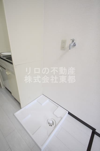 Room image 16