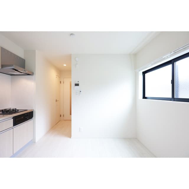 Room image 16
