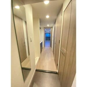 Room image 12