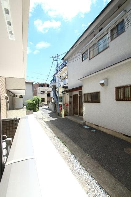 Room image 12