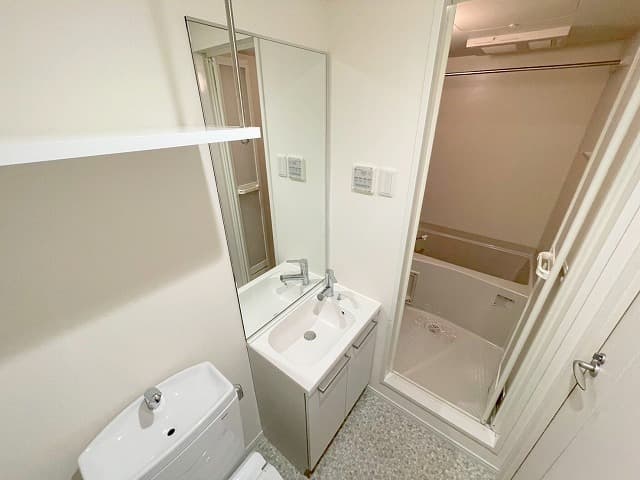 Room image 9