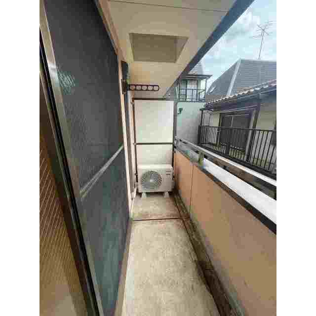 Room image 16