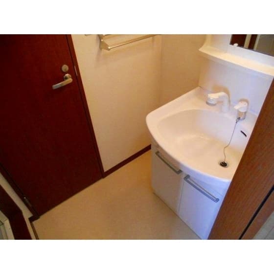 Room image 9