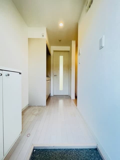 Room image 16