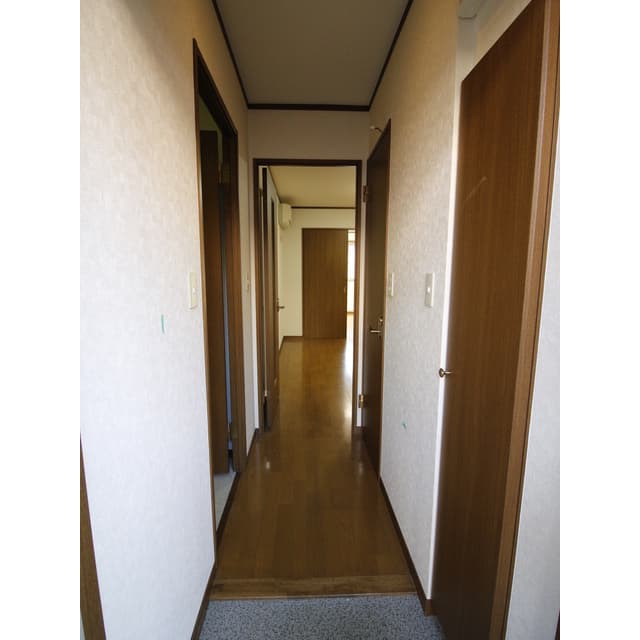 Room image 16