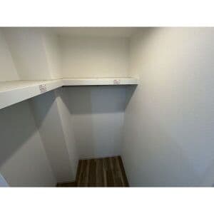 Room image 15