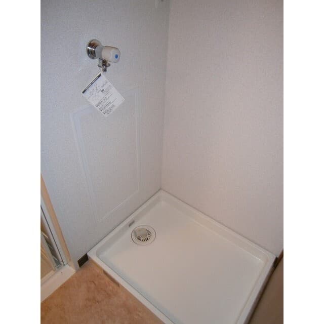 Room image 15