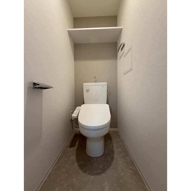 Room image 8