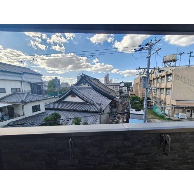 Room image 16