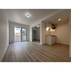 Room image 8
