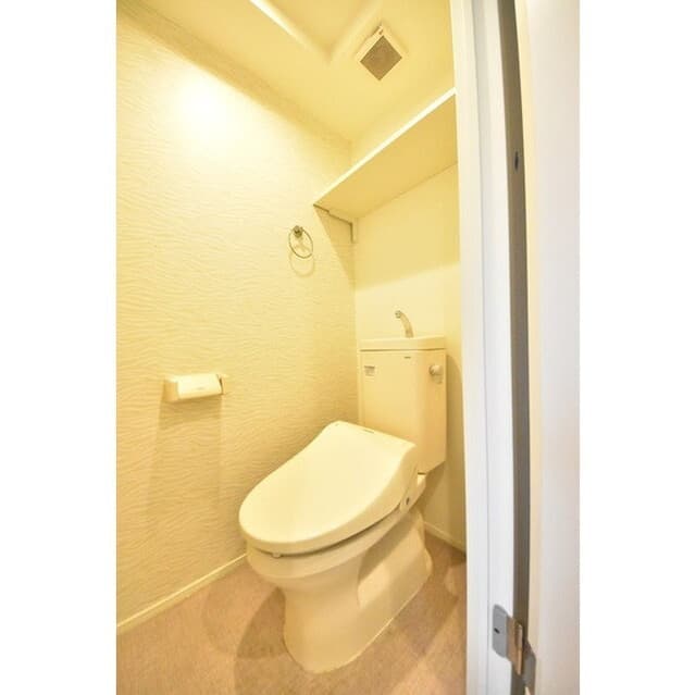 Room image 8