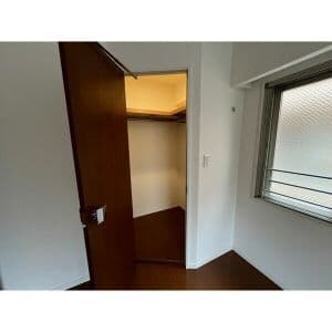 Room image 15