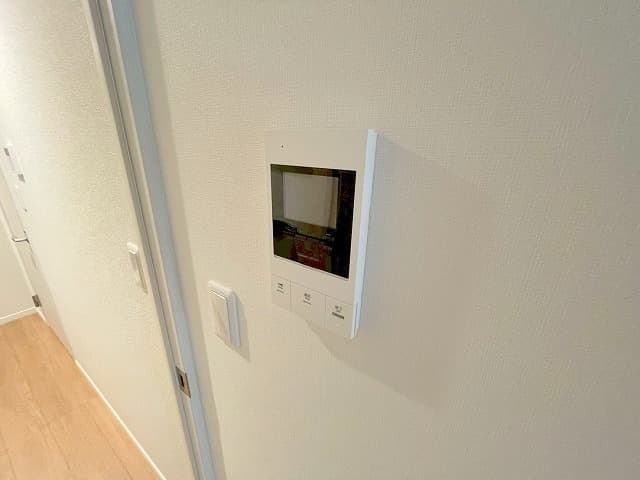 Room image 12