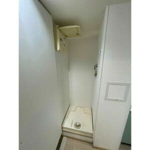 Room image 14