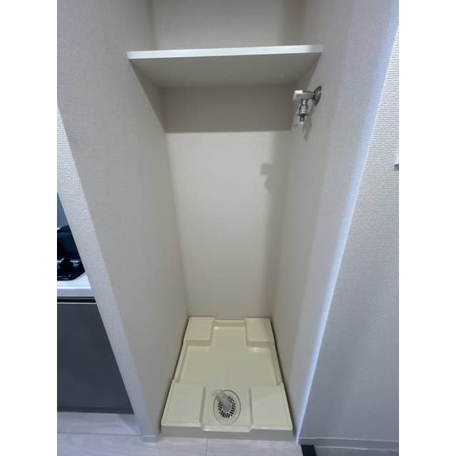 Room image 8