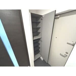 Room image 15