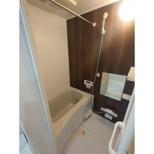 Room image 8