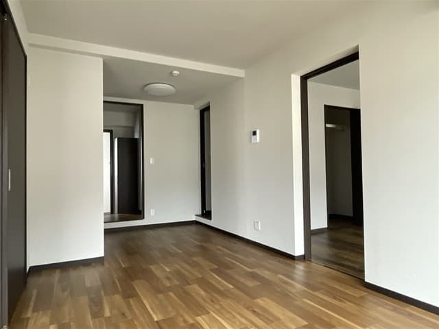 Room image 14