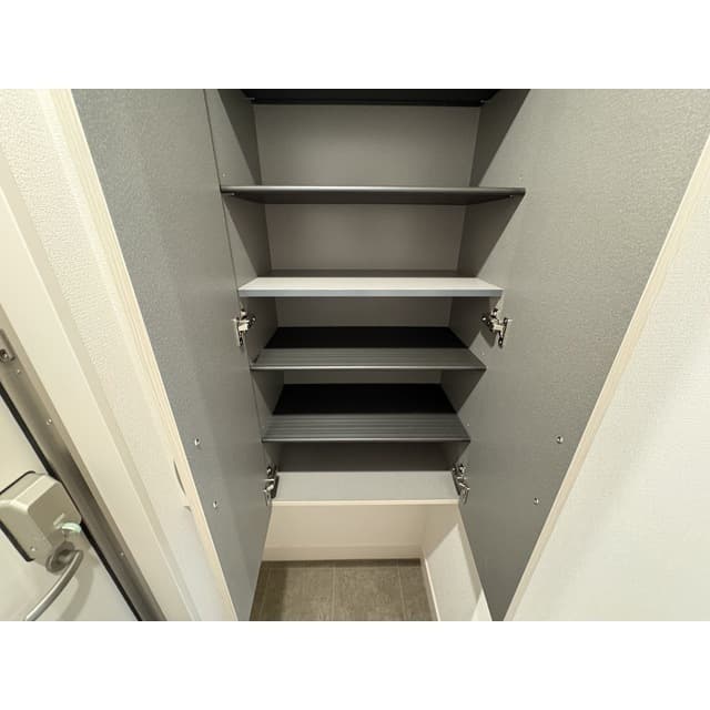 Room image 14