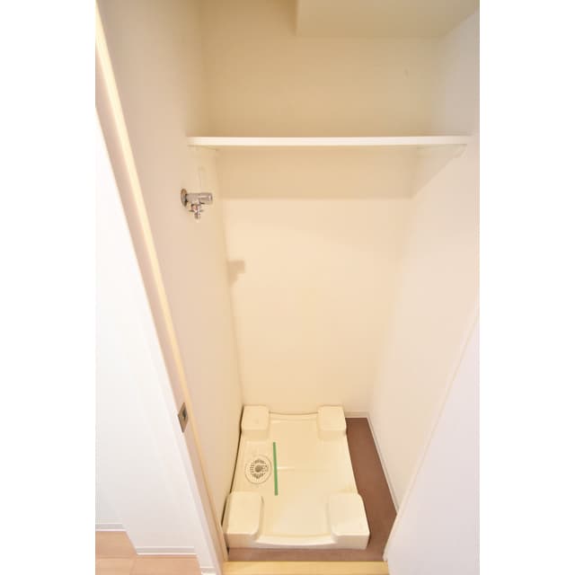 Room image 13