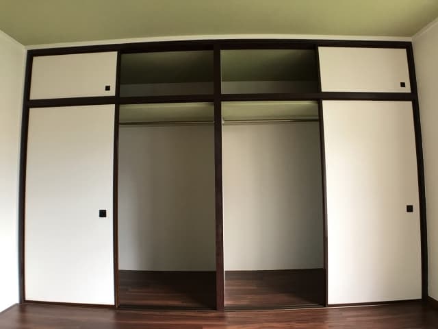 Room image 15