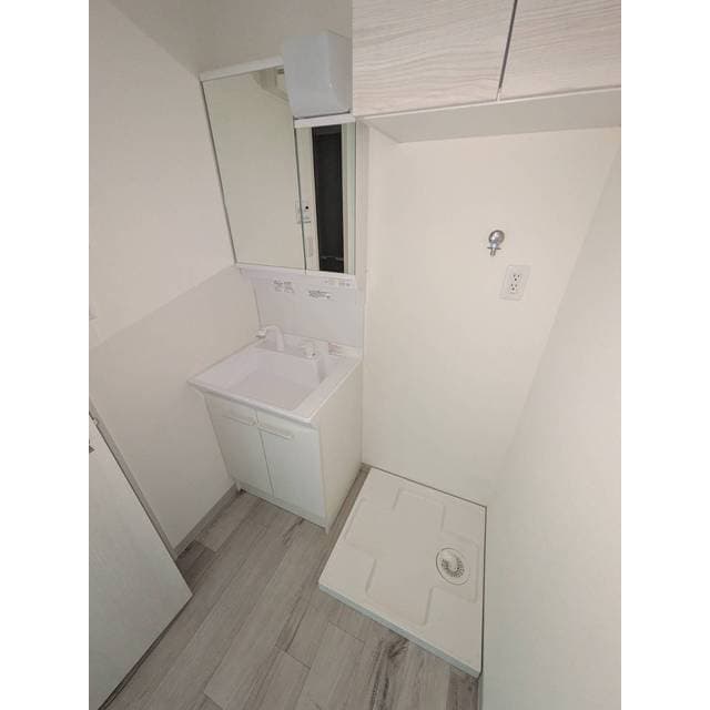 Room image 12