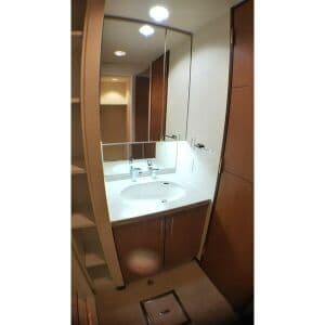 Room image 16