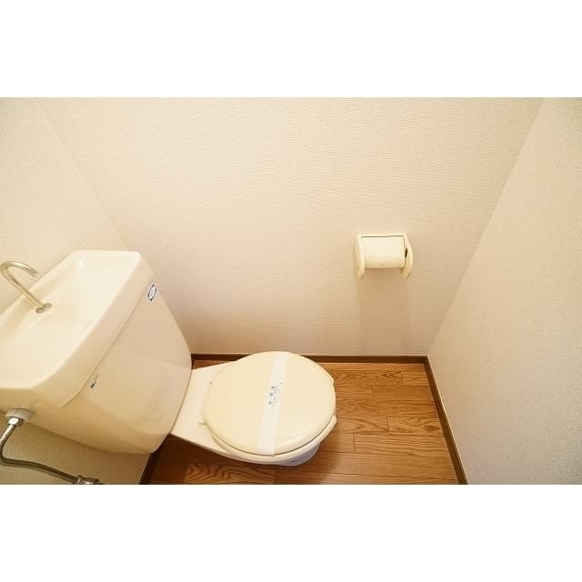 Room image 13