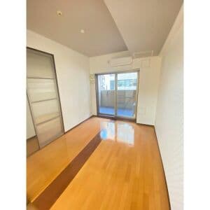 Room image 15