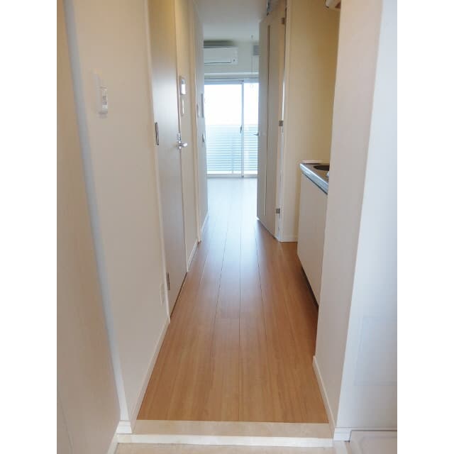 Room image 11