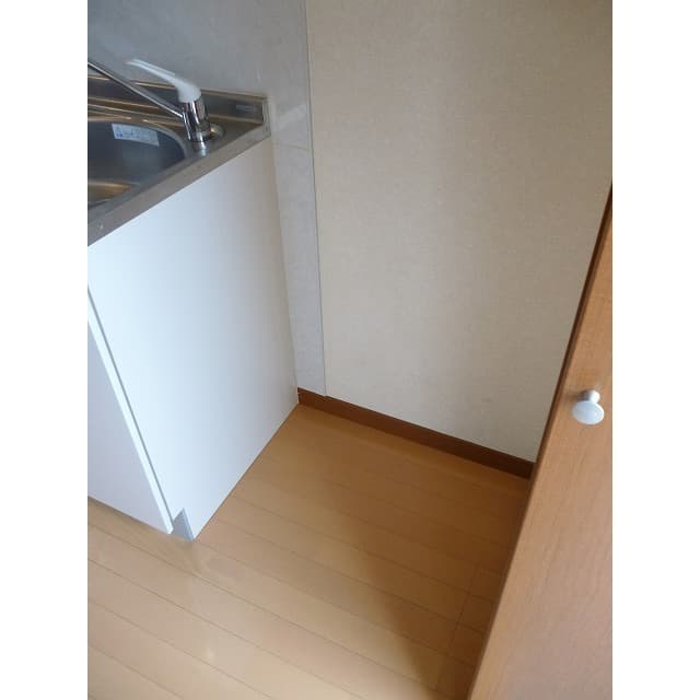 Room image 16