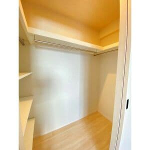 Room image 15