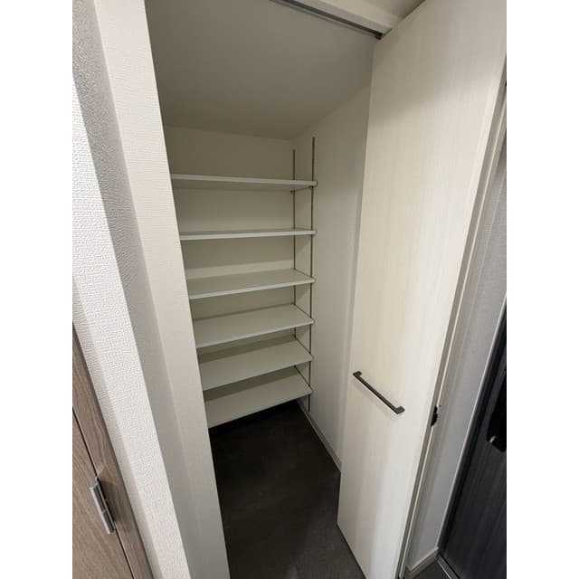 Room image 13