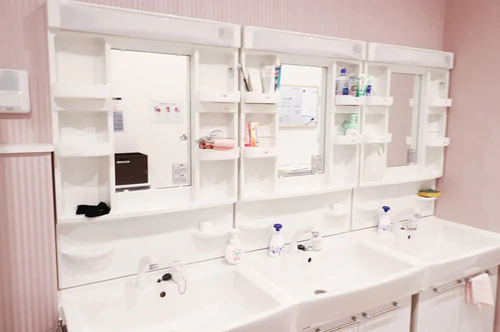 Room image 11