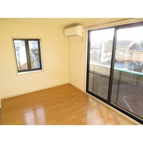 Room image 9