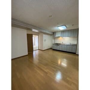 Room image 13