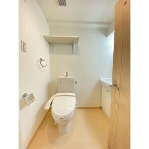 Room image 13